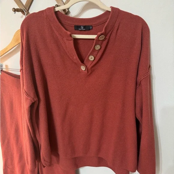 SOLD Amazon Knit Sweater Set - Picture 2 of 5